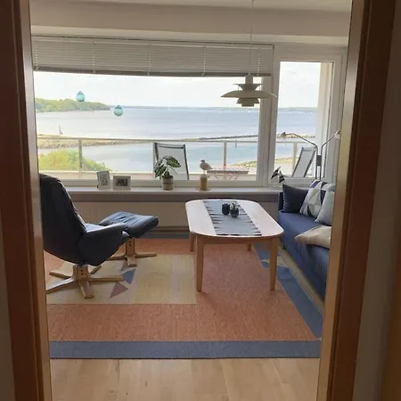 1-bedroom *